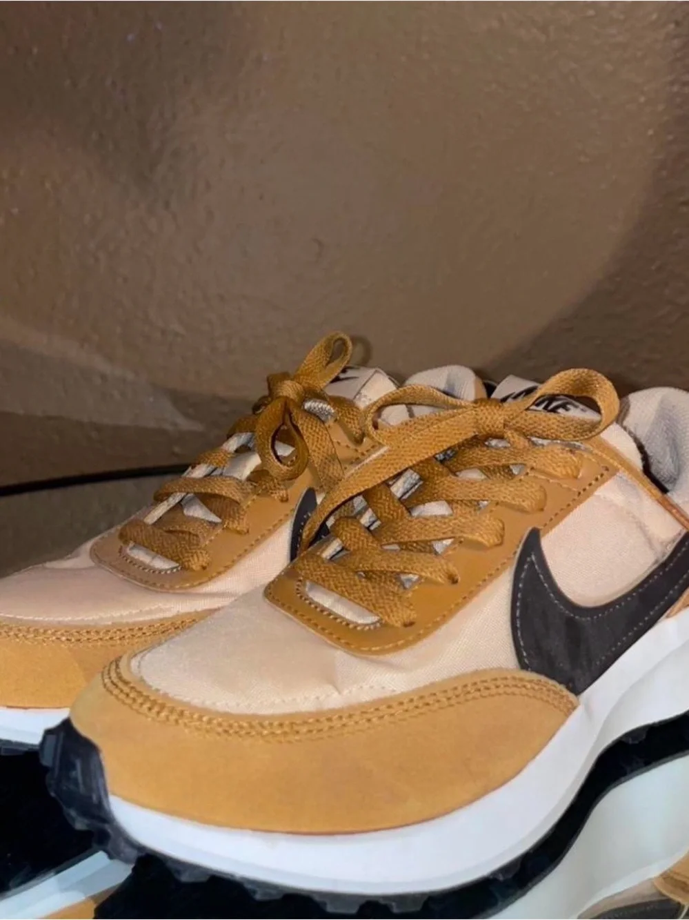 Nike Beige & Brown Low-Top Trainer - Picture 2 of 5
